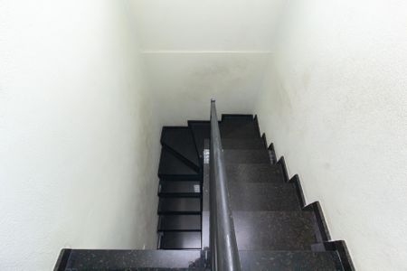 Casa à venda com 211m², 7 quartos e 3 vagasEscada