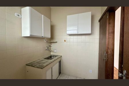 Cozinha  de apartamento para alugar com 1 quarto, 55m² em Funcionários, Belo Horizonte