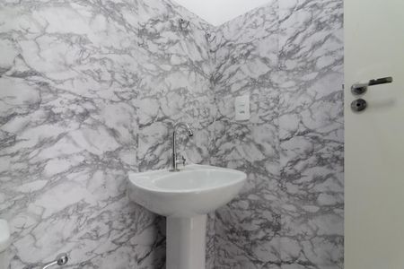 Apartamento para alugar com 38m², 2 quartos e sem vagaBanheiro