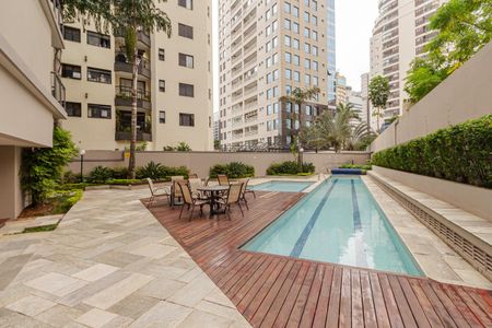 Apartamento à venda com 82m², 1 quarto e 2 vagas Apartamento à venda com 82m², 1 quarto e 2 vagasÁrea comum - Piscina