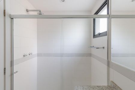 Apartamento à venda com 82m², 1 quarto e 2 vagas Apartamento à venda com 82m², 1 quarto e 2 vagasBanheiro da Suíte 1
