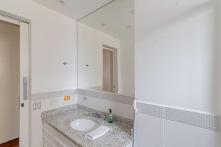 Apartamento à venda com 82m², 1 quarto e 2 vagas Apartamento à venda com 82m², 1 quarto e 2 vagasBanheiro