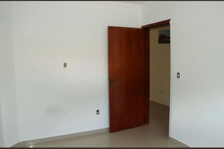Casa de condomínio para alugar com 198m², 4 quartos e 2 vagasCorredor