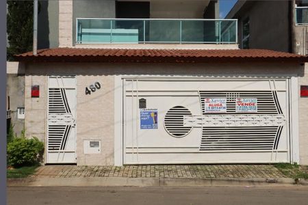 Casa de condomínio para alugar com 198m², 4 quartos e 2 vagasFachada