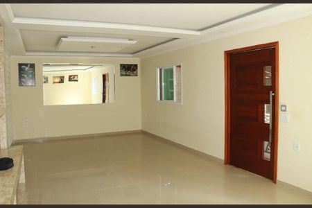 Casa de condomínio para alugar com 198m², 4 quartos e 2 vagasSala