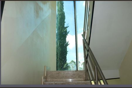 Casa de condomínio para alugar com 198m², 4 quartos e 2 vagasVaranda