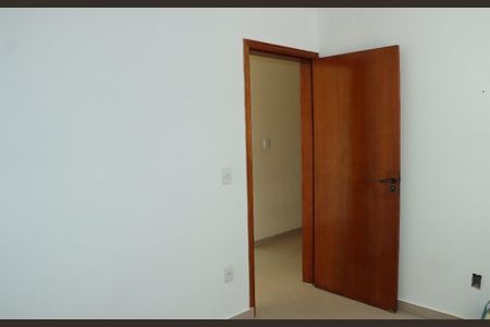 Casa de condomínio para alugar com 198m², 4 quartos e 2 vagasQuarto