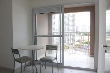 Sala de apartamento para alugar com 2 quartos, 34m² em Parque Industrial Tomas Edson, São Paulo