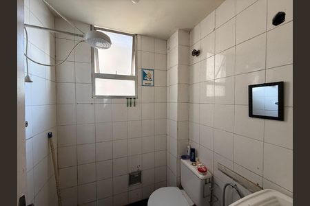 Banheiro social de apartamento para alugar com 1 quarto, 70m² em Santa Ifigênia, São Paulo