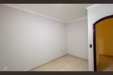 Casa para alugar com 240m², 3 quartos e 2 vagas