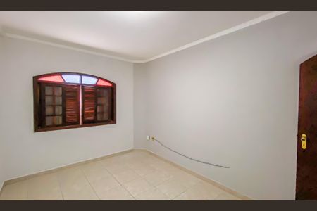 Casa para alugar com 240m², 3 quartos e 2 vagas