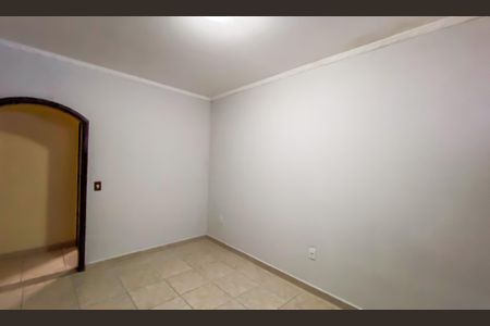 Casa para alugar com 240m², 3 quartos e 2 vagas