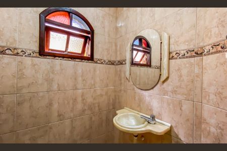 Casa para alugar com 3 quartos, 240m² em Vila Silvia, São Paulo