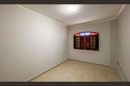 Casa para alugar com 240m², 3 quartos e 2 vagas