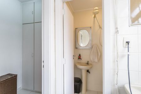 Apartamento para alugar com 74m², 2 quartos e 1 vagaÁrea de Serviço