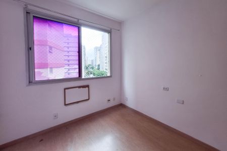 Apartamento à venda com 120m², 3 quartos e 2 vagasQuarto 2