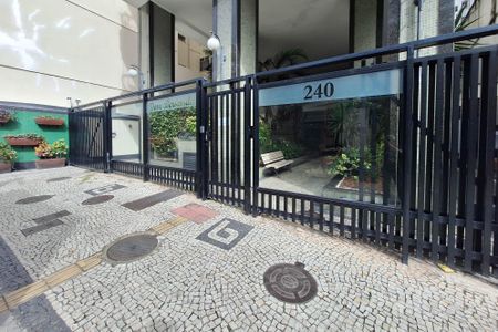 Apartamento à venda com 120m², 3 quartos e 2 vagasFachada