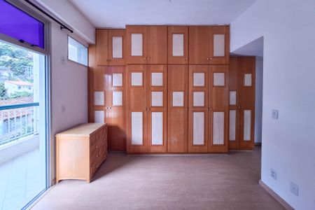 Apartamento à venda com 120m², 3 quartos e 2 vagasSuíte 1