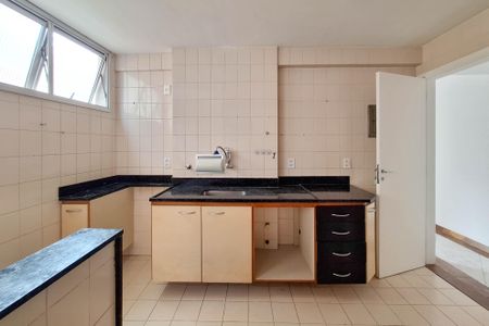 Apartamento à venda com 120m², 3 quartos e 2 vagasCozinha
