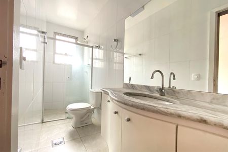 Apartamento para alugar com 110m², 3 quartos e 2 vagas Apartamento para alugar com 110m², 3 quartos e 2 vagasBanheiro da Suíte