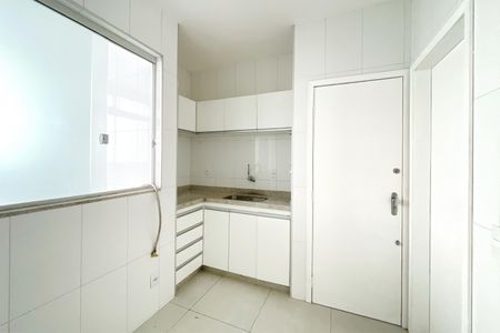 Apartamento para alugar com 110m², 3 quartos e 2 vagas Apartamento para alugar com 110m², 3 quartos e 2 vagasCozinha
