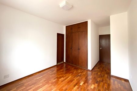 Apartamento para alugar com 110m², 3 quartos e 2 vagas Apartamento para alugar com 110m², 3 quartos e 2 vagasSuite