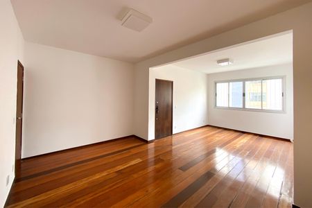Sala de apartamento para alugar com 3 quartos, 110m² em Cinquentenario, Belo Horizonte