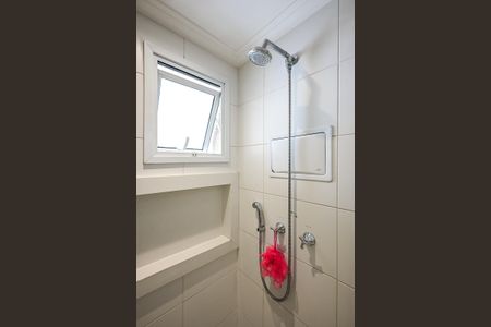 Apartamento para alugar com 127m², 4 quartos e 3 vagasChuveiro do Banheiro da Suíte 2