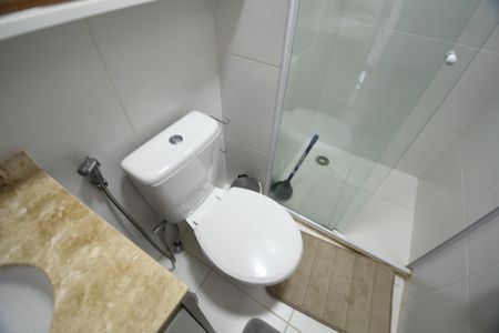 Apartamento à venda com 77m², 3 quartos e 2 vagasBanheiro Social