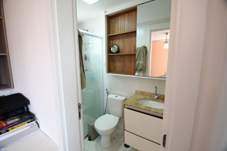 Apartamento à venda com 77m², 3 quartos e 2 vagasBanheiro Suíte