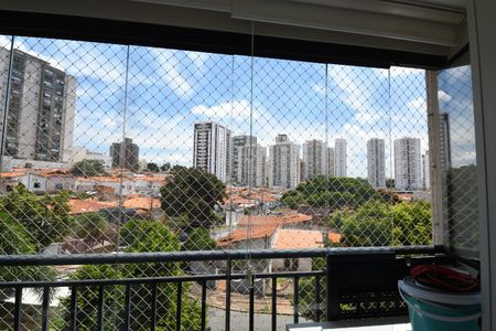 Apartamento à venda com 77m², 3 quartos e 2 vagasQuarto 1 - Vista