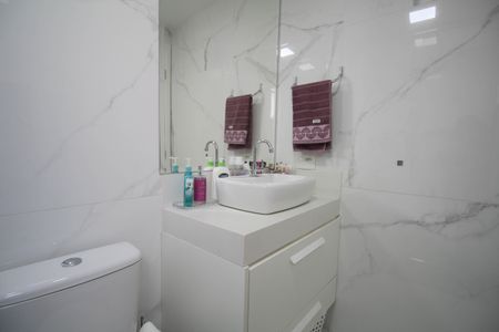 Apartamento à venda com 73m², 3 quartos e 1 vaga Apartamento à venda com 73m², 3 quartos e 1 vagaBanheiro Suíte