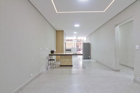 Sala de casa para alugar com 3 quartos, 120m² em Vila Santa Edwiges, São Paulo