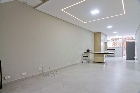 Sala de casa para alugar com 3 quartos, 120m² em Vila Santa Edwiges, São Paulo