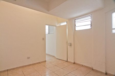 Quarto de kitnet/studio para alugar com 1 quarto, 45m² em Vila Santa Edwiges, São Paulo
