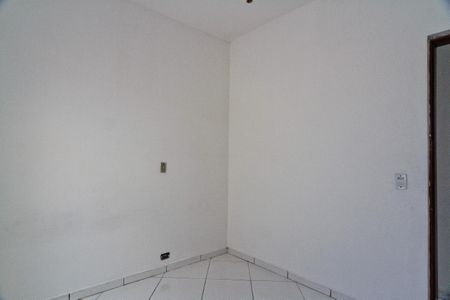 Quarto 1 de casa para alugar com 2 quartos, 80m² em Vila Santa Edwiges, São Paulo