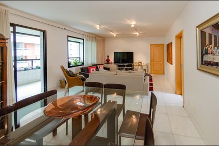 Sala de apartamento à venda com 4 quartos, 136m² em Belvedere, Belo Horizonte