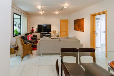 Apartamento à venda com 136m², 4 quartos e 3 vagas Apartamento à venda com 136m², 4 quartos e 3 vagasSala