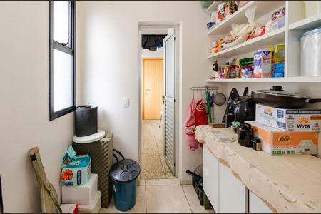 Apartamento à venda com 136m², 4 quartos e 3 vagas Apartamento à venda com 136m², 4 quartos e 3 vagasQuarto de serviço