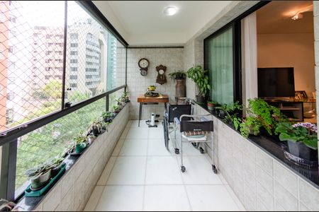 Varanda de apartamento à venda com 4 quartos, 136m² em Belvedere, Belo Horizonte