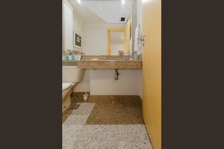 Apartamento à venda com 136m², 4 quartos e 3 vagas Apartamento à venda com 136m², 4 quartos e 3 vagasLavabo