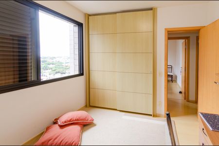 Apartamento à venda com 136m², 4 quartos e 3 vagas Apartamento à venda com 136m², 4 quartos e 3 vagasQuarto 1