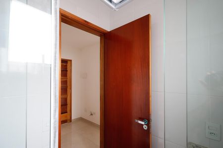Banheiro de apartamento para alugar com 1 quarto, 36m² em Jardim Modelo, São Paulo