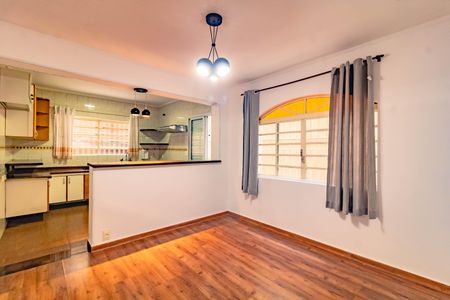 Casa à venda com 3 quartos, 140m² em Campo Belo, São Paulo