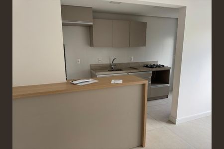 Sala de apartamento para alugar com 3 quartos, 80m² em Santo Antônio, Porto Alegre