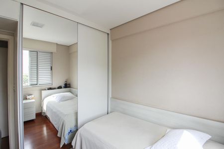 Apartamento à venda com 116m², 3 quartos e 2 vagas Apartamento à venda com 116m², 3 quartos e 2 vagasQuarto 1