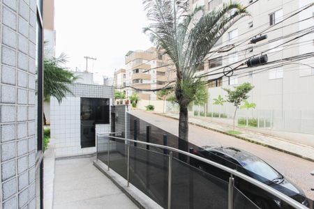 Apartamento à venda com 116m², 3 quartos e 2 vagas Apartamento à venda com 116m², 3 quartos e 2 vagasEntrada