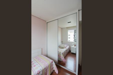 Apartamento à venda com 116m², 3 quartos e 2 vagas Apartamento à venda com 116m², 3 quartos e 2 vagasQuarto 2