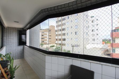 Apartamento à venda com 116m², 3 quartos e 2 vagas Apartamento à venda com 116m², 3 quartos e 2 vagasVaranda da Sala