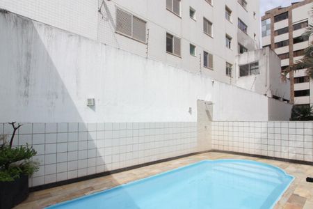 Apartamento à venda com 116m², 3 quartos e 2 vagas Apartamento à venda com 116m², 3 quartos e 2 vagasÁrea comum - Piscina